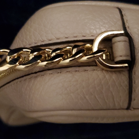 MICHAEL KORS crossbody Pink and Gold beautiful like new only used once. 😍 - Picture 5 of 12